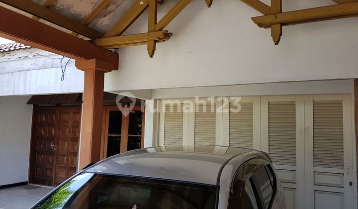 Dijual Rumah Strategis Darmo Harapan 2