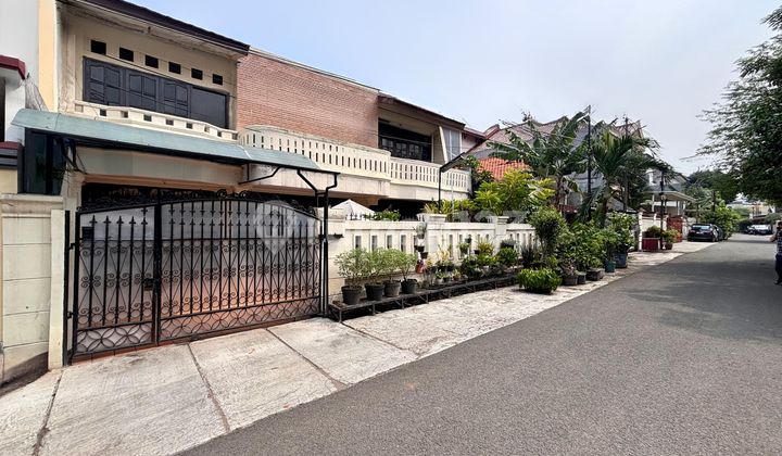 Akses Jalan Lebar di Area Prime Tebet Barat,Lokasi Strategis Hanya Berjalan Kaki ke Taman Tebet Eco Park serta di Aera Bisnis dan Pusat Kuliner Tebet 1