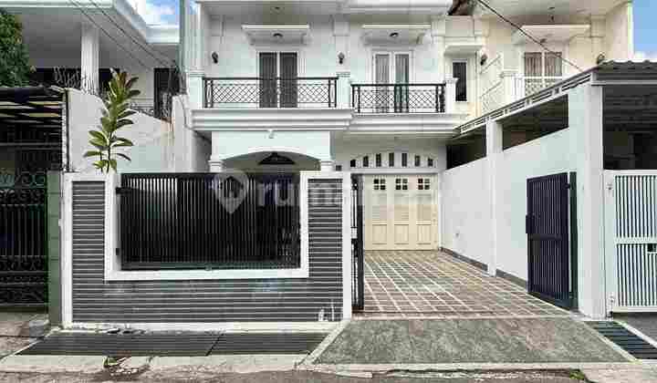 RUMAH MEWAH SIAP HUNI DI PEJATEN BARAT, AKSES JALAN 2 MOBIL LOKAI STRATEGIS DAN DEKAT PERKANTORAN 