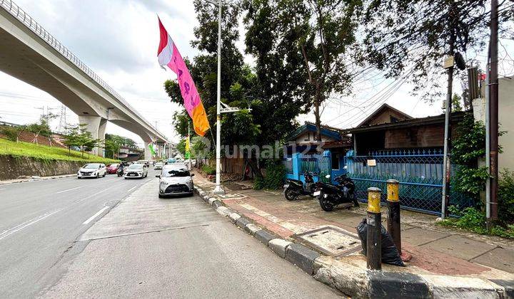 Dijual rumah dilokasi strategis dan pusat bisnis serta area perkantoran,50 meter ke halte bus TJ 1