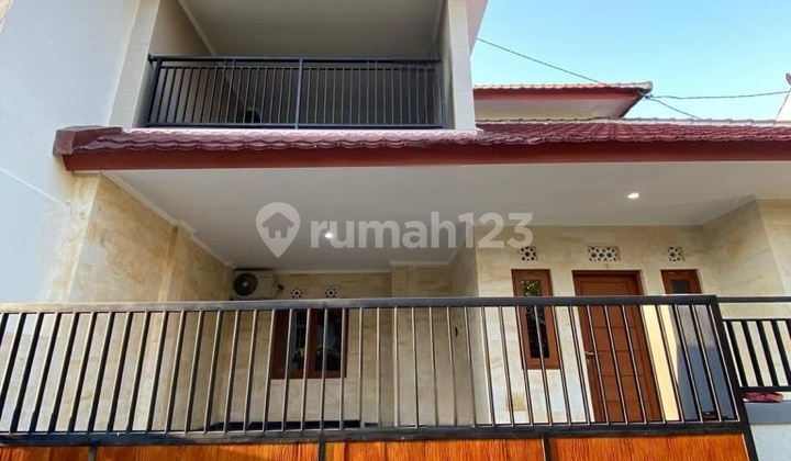 5-Bedroom House, 2 Floors, Move-In Ready, Fully Furnished in Peguyangan North Denpasar, Only 10 Minutes to Living World Mall