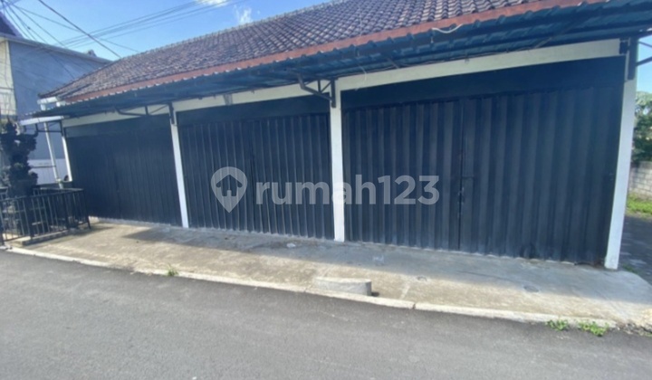 Over 1 Year Contract - 15X4 Shop - Strategic Location on Raya Padonan, Tibubeneng Over 1 Year Contract - 15X4 Shop - Strategic Location on Raya Padonan, Tibubeneng