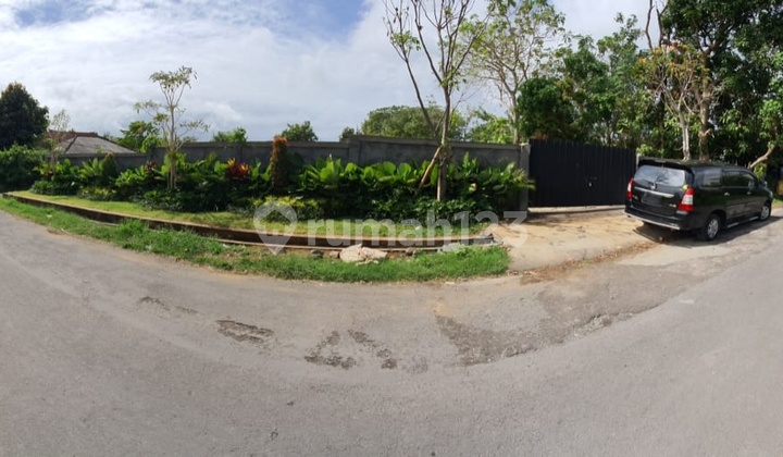 Tanah Premium 1.000 M2, Siap Bangun, Dapat 2 Akses Jalan, Strategis di Taman Giri, Benoa