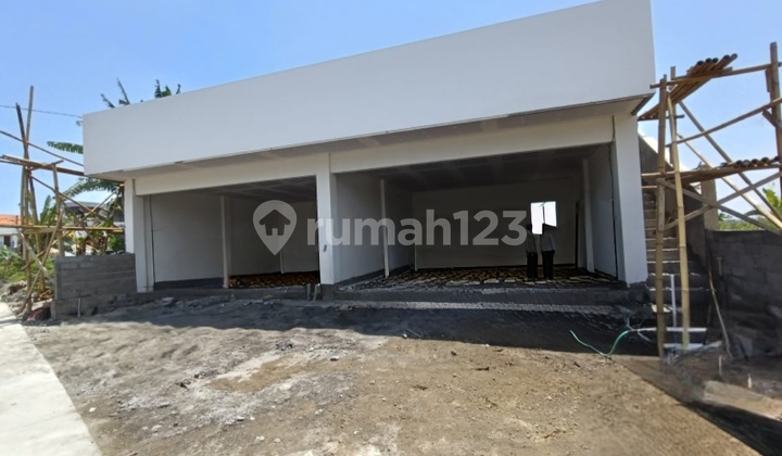 Store 6.5X7.5 (Per Unit) There are 2 Units & Rooftop in the Villa Pantai Cemagi Area