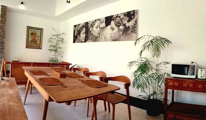 Cozy 2-Bedroom Villa in Taman Sari Kerobokan, Strategic Location with Easy Access to Everywhere