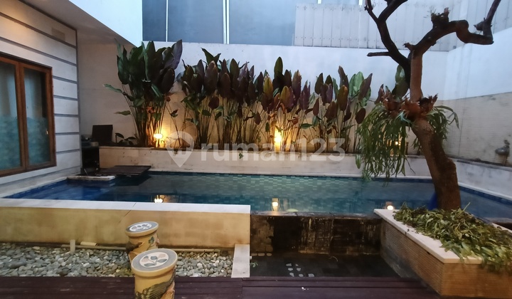 Villa Tropis, 4+1 Bedroom, Pet Friendly, Fully Furnished, In South Denpasar, Strategic Location Near Renon & Sanur. Villa Tropis, 4+1 Bedroom, Pet Friendly, Fully Furnished, In South Denpasar, Strategic Location Near Renon & Sanur.