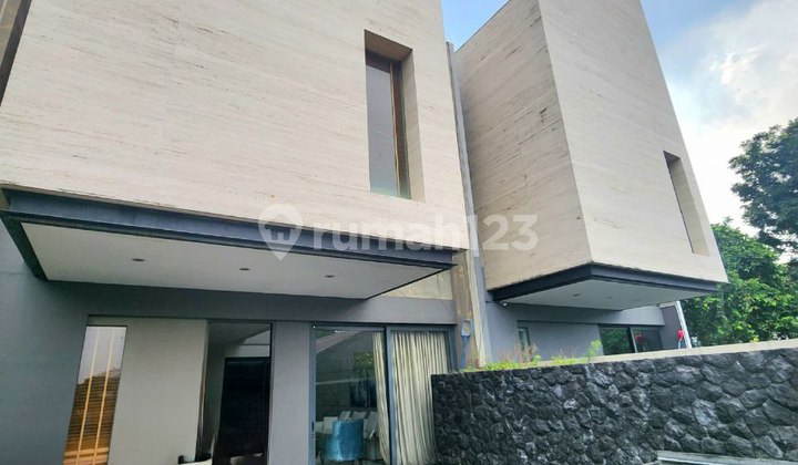 Cipete dalam townhouse, di jalan utama,  jual jarang ada 1