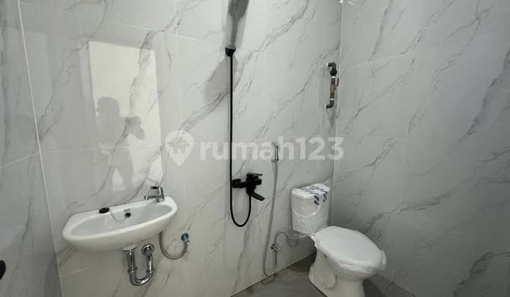 For Rent 2-Story Strategic Shop House in South Denpasar (348V) 2