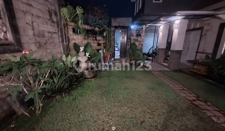 Spacious Family Villa with Rooftop View of GWK (98A1) 2