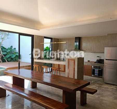 VILLA RICE FIELD VIEW IN BUMBAK UMALAS (Luke B)