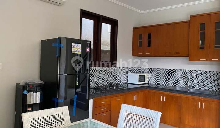 For Rent 4 BedroomVilla in Renon South Denpasar (223V) For Rent 4 BedroomVilla in Renon South Denpasar (223V)
