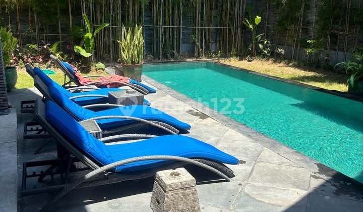 FOR RENT BEAUTIFUL 3 BEDROOM VILLA IN UMALAS (247V)