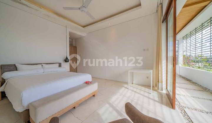 For Sale - 5 Bedroom Modern Villa In Umalas, Bali (215V)