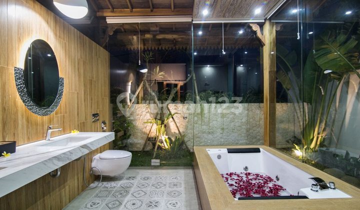 LUXURY 3-BEDROOM VILLA FOR YEARLY RENTAL IN SANUR (166V) LUXURY 3-BEDROOM VILLA FOR YEARLY RENTAL IN SANUR (166V)