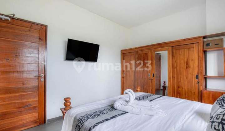 Modern 3 Bedroom Villa with Rooftop in Keramas Gianyar (263V) (fb)