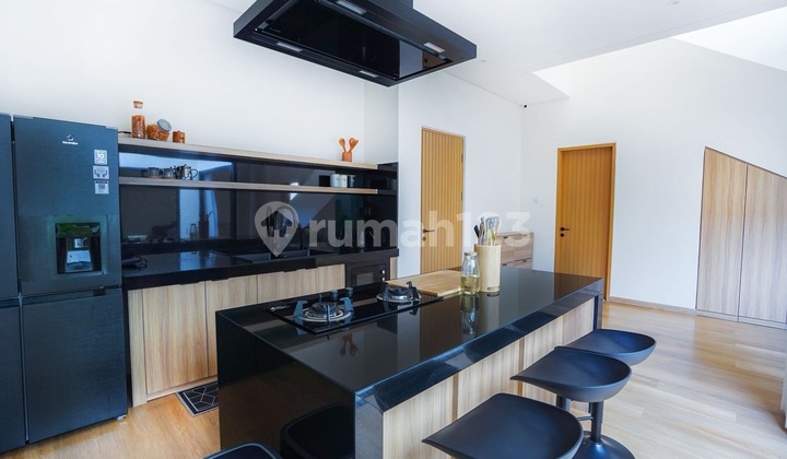 Leasehold 4 Bedroom Family Villa In Premium Sanur (169V) Leasehold 4 Bedroom Family Villa In Premium Sanur (169V)