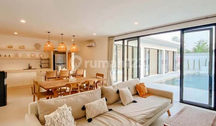 Huge 3 Bedroom Villa For Rent In Kerobokan - 400 Square Meters | Yearly (235V)