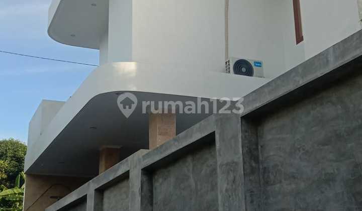 2-Story House with Rooftop, Spacious Garden in Kediri Tabanan