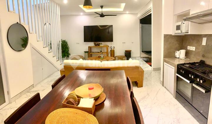 Modern 2-Bedroom Private Pool Villa for Rent In Sanur (153V) Modern 2-Bedroom Private Pool Villa for Rent In Sanur (153V)