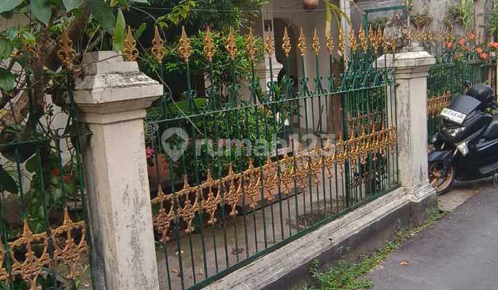 Dijual Tanah Bonus Bangunan Lama di Pusat Kota Denpasar(135V) Dijual Tanah Bonus Bangunan Lama di Pusat Kota Denpasar(135V)