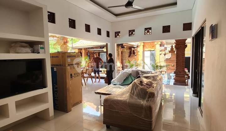 Brand New Modern Villa With 3 Bedroom in Ubud (210V) Brand New Modern Villa With 3 Bedroom in Ubud (210V)