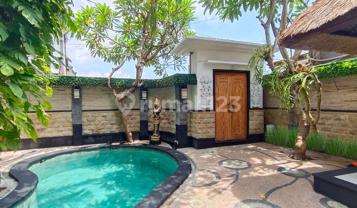FOR RENT 2 BEDROOM SEMI FURNISHED VILLA WEST SANUR(114V)