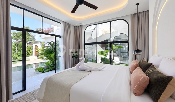 Luxury 3-Bedroom Villa For Rent | Canggu - Kerobokan (347V) Luxury 3-Bedroom Villa For Rent | Canggu - Kerobokan (347V)