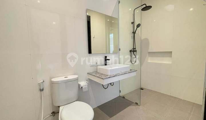 Modern 2 Bedroom Villa For Rent In Semer Kerobokan (235V) 2