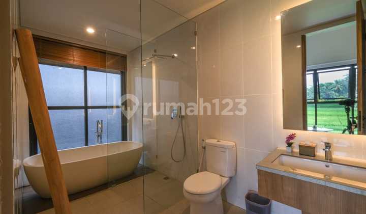 KUMARAJIVA UBUD VILLA WITH RICE FIELD VIEW 2