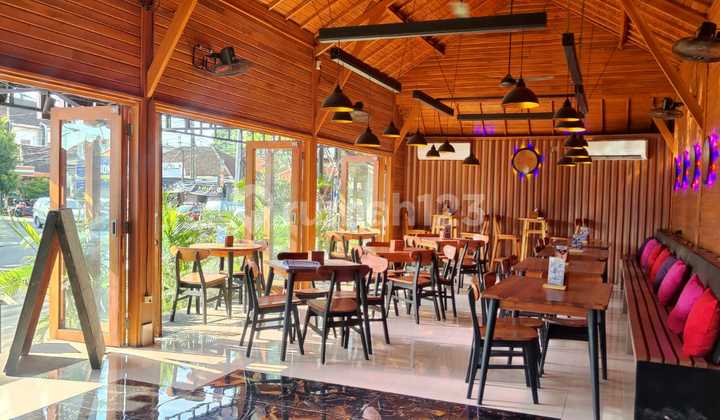 Fully Equipped Entertainment Restaurant For Lease In Sanur (159V)
