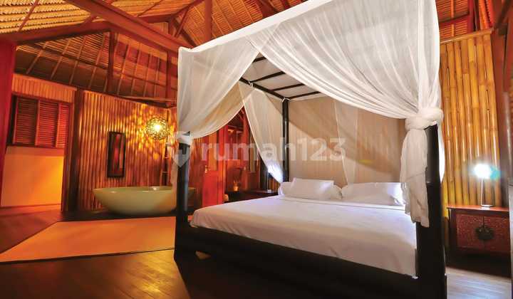 Leasehold 33 Years Beachfront Apartment in Tanjung Benoa (162V)