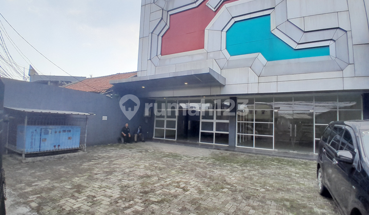 Gedung Kantor Strategis Di Jalan Utama Soekarno Hatta, Bandung – Dekat Pusat Perbelanjaan Dan Terminal, Harga Bisa Nego!