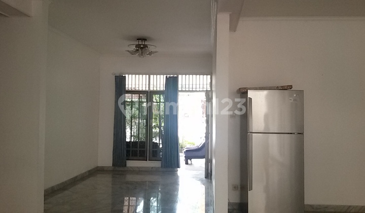 Semi Furnished House Disewa Di Pondok Indah Dekat Pim
