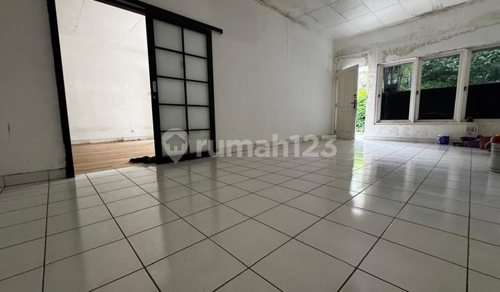 Rumah di Kebayoran Baru Dekat MRT Blok M, bisa untuk Kantor Rumah di Kebayoran Baru Dekat MRT Blok M, bisa untuk Kantor