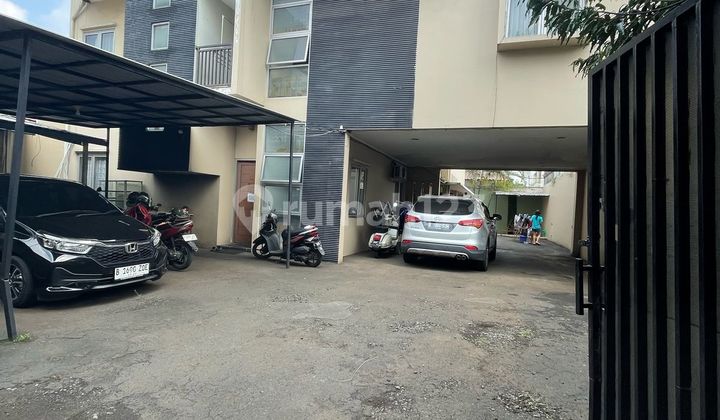Dijual Rumah Utama + Rumah Kost + Kios Kedai Di Gandaria Dekat Pim