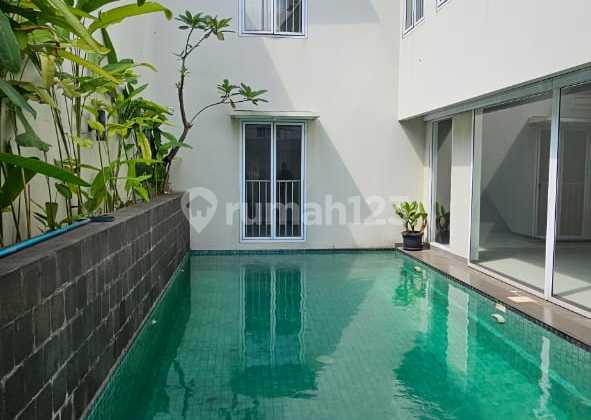 Rumah Sewa di Kebayoran Baru