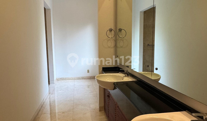 For Rent Nice House, Comfortable, And Quiet Location In Compound In Kemang 2