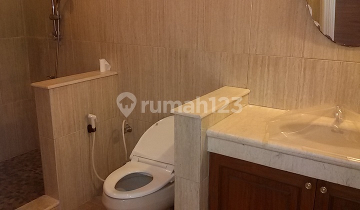 Luxury House Near JIS in Pondok Indah 2