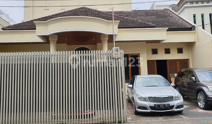 Rumah di Kebayoran Baru Dekat Senopati Area Rumah di Kebayoran Baru Dekat Senopati Area