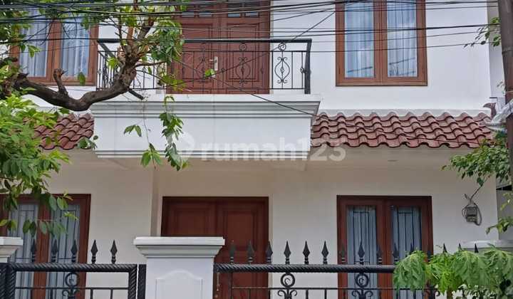 Rumah 2 Siap Huni Lantai Di Jual Di Kebayoran Baru Rumah 2 Siap Huni Lantai Di Jual Di Kebayoran Baru