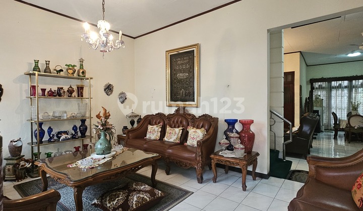 Rumah 2 Lantai Di Jual Di Kebayoran Lokasi Strategis 1