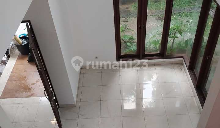 Rumah 2 Lantai Di Sewakan Di Pondok Indah 2