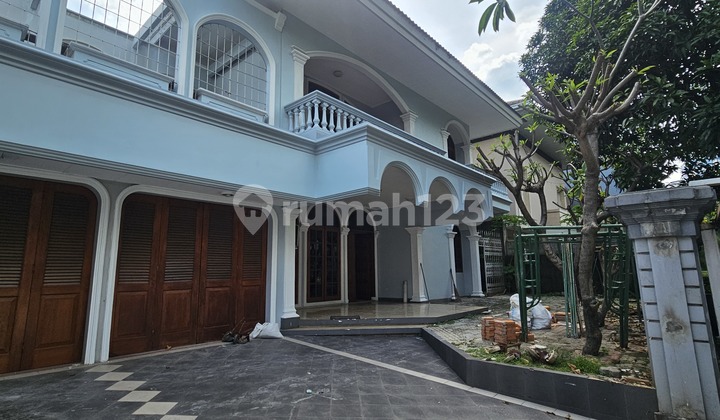 2-story house for rent in Kuningan.