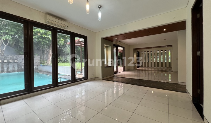 2-Story House With Swimming Pool For Rent In Kuningan 2-Story House With Swimming Pool For Rent In Kuningan