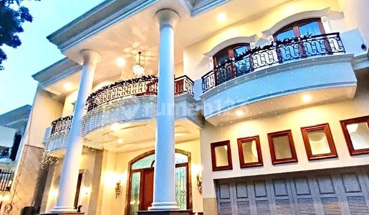 Luxury Modern Classic House In Pondok Indah