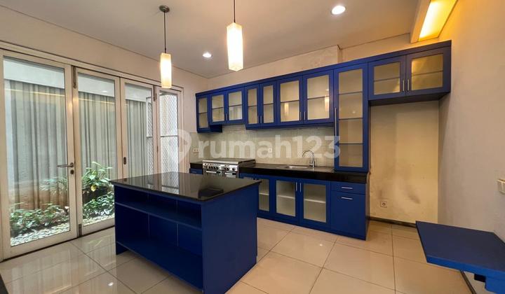 Rumah Bagus Disewakan di Kebayoran Dekat Senopati 2