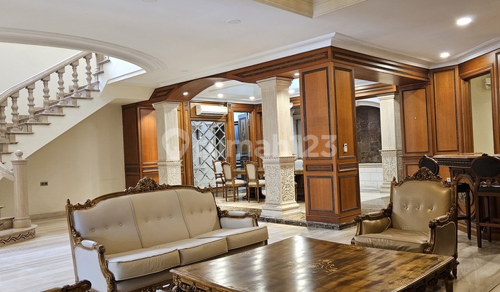 Rumah Bagus Furnished 2 Lantai Di Sewakan Di Kuningan Jakarta