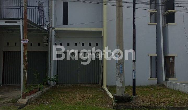 Rumah Kantor di Pinggir Jalan Untuk Usaha 1