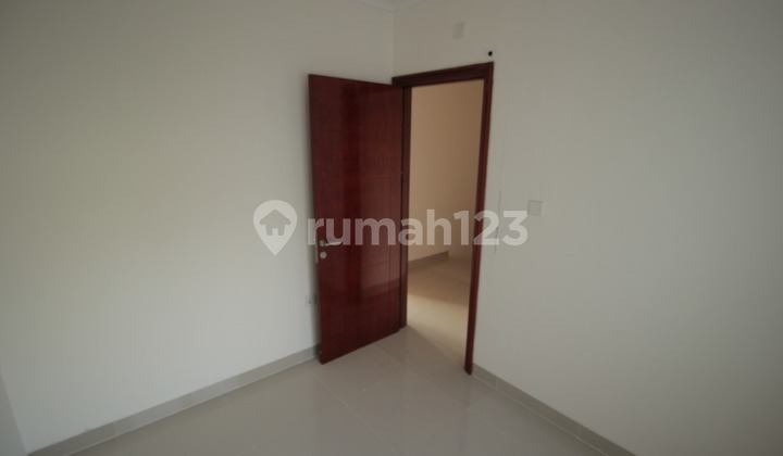 Super Strategis, Neo Pasadena Modernland 2