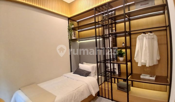 Siap Huni! Rumah 3 Lantai dengan Attic Room!